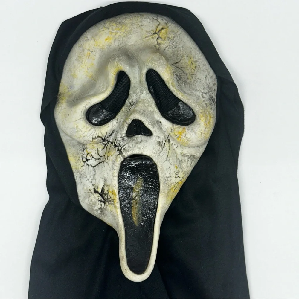 Scream Ghost Face Aged Mask Fun World Halloween Costume Scary April - June 2012